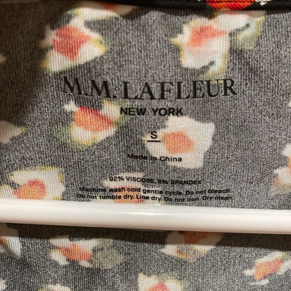 MM La Fluer flowered sleeveless top, size small - Picture 3 of 3